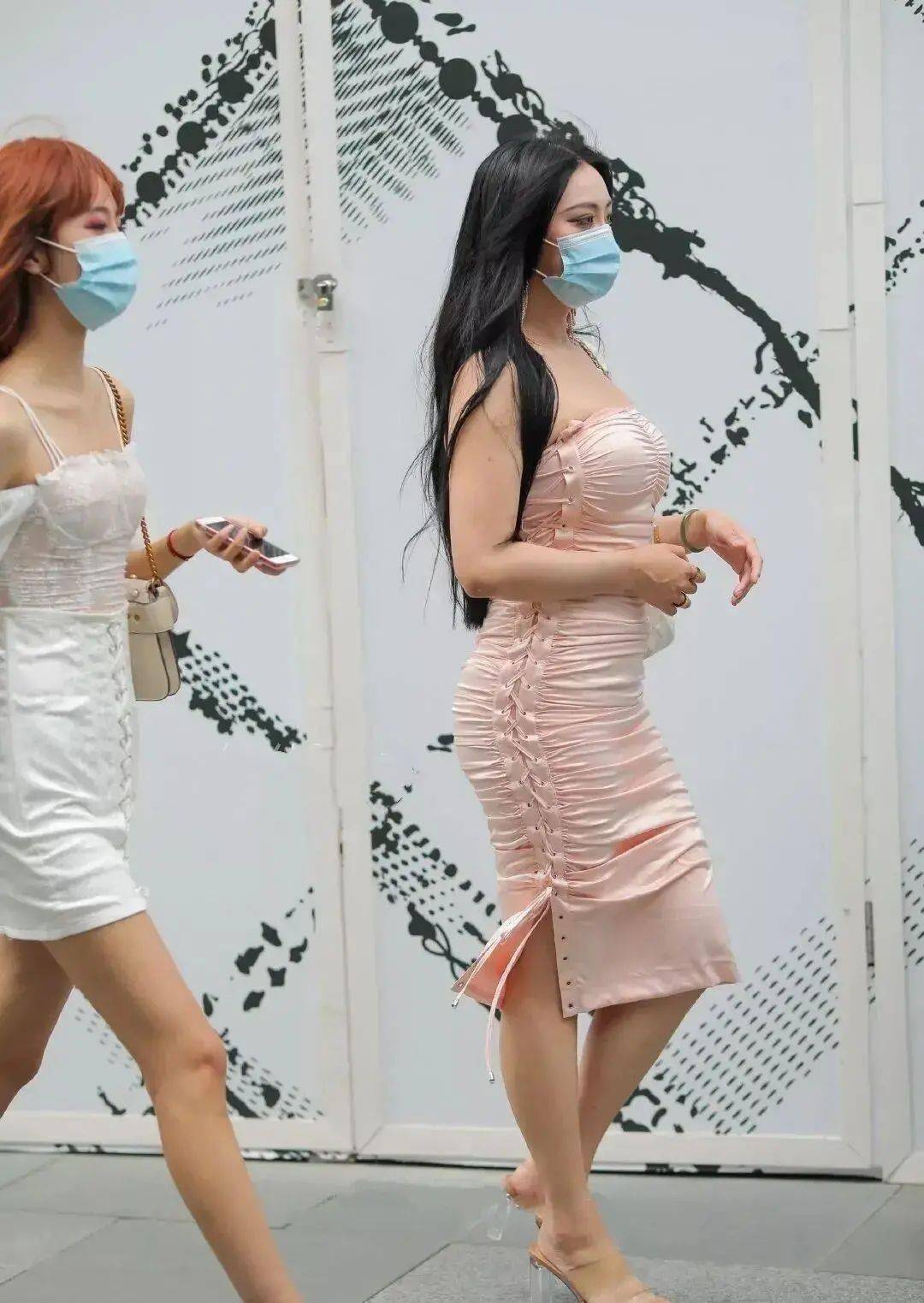 胯宽胸大腿粗怎么搭衣服_胯大腿粗怎么搭配衣服(3)