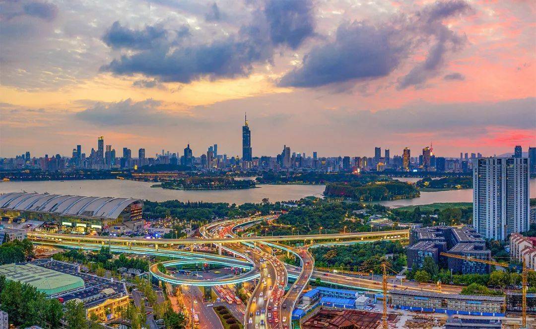 南京市2020年gdp_南京市旅游年卡(3)