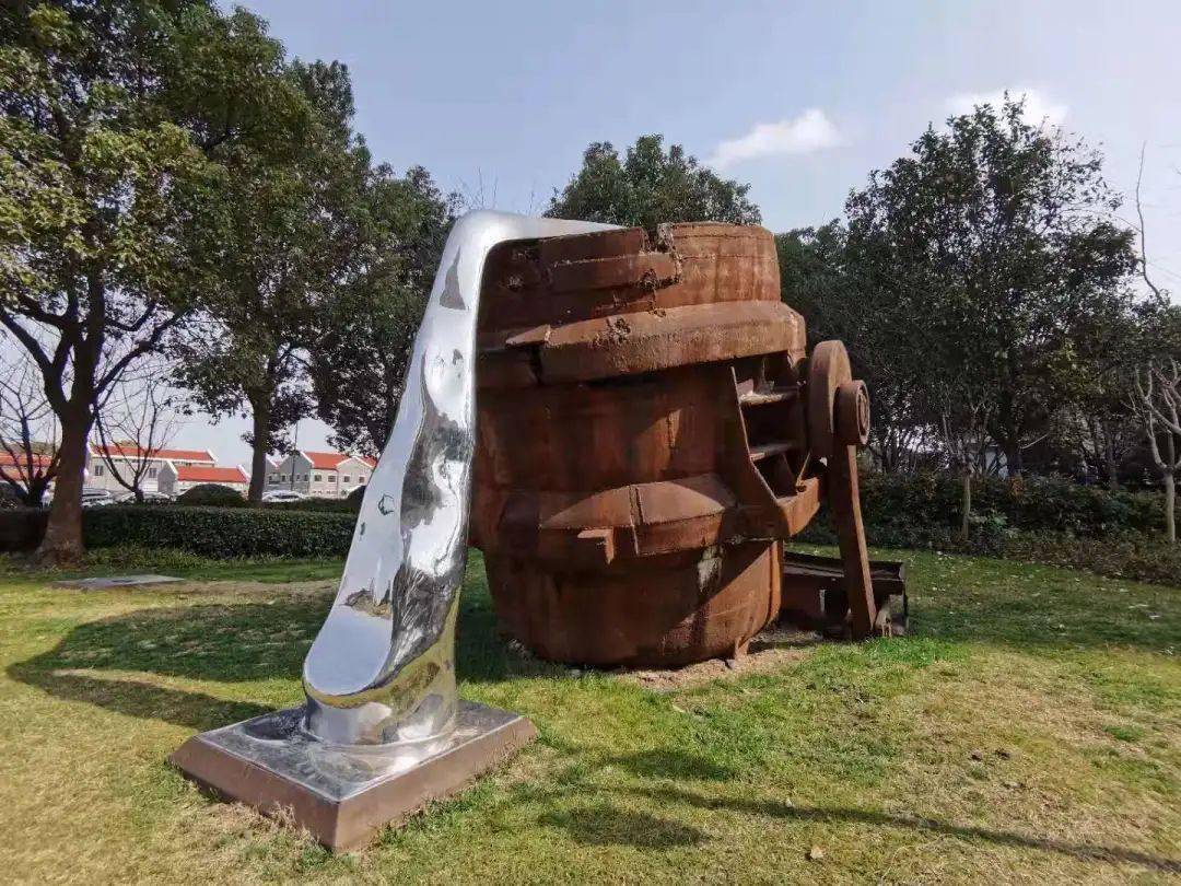 【文旅长宁】苏州河畔长宁段的这些雕塑,背后竟有这么多的精彩故事