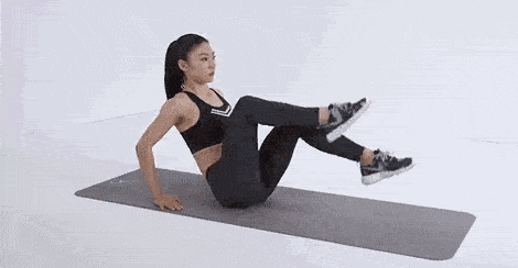 肚皮舞可以增加腹部肌肉的力量和身体的柔韧性,同时也可以燃烧大量