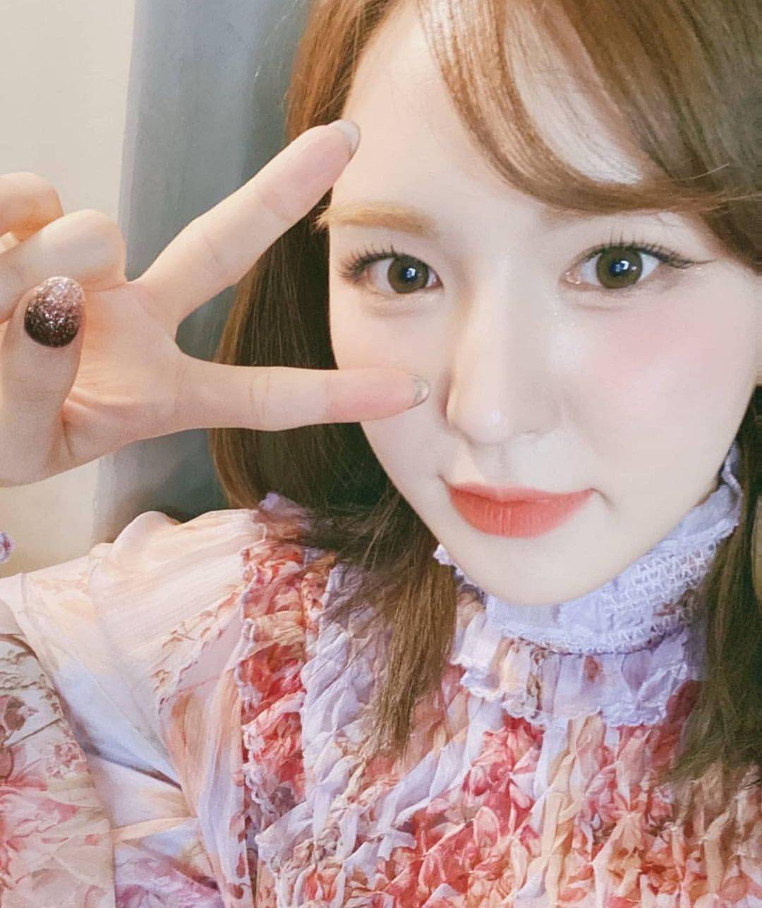 这么甜的女友请给我来一打!美甲师更新wendy自拍照