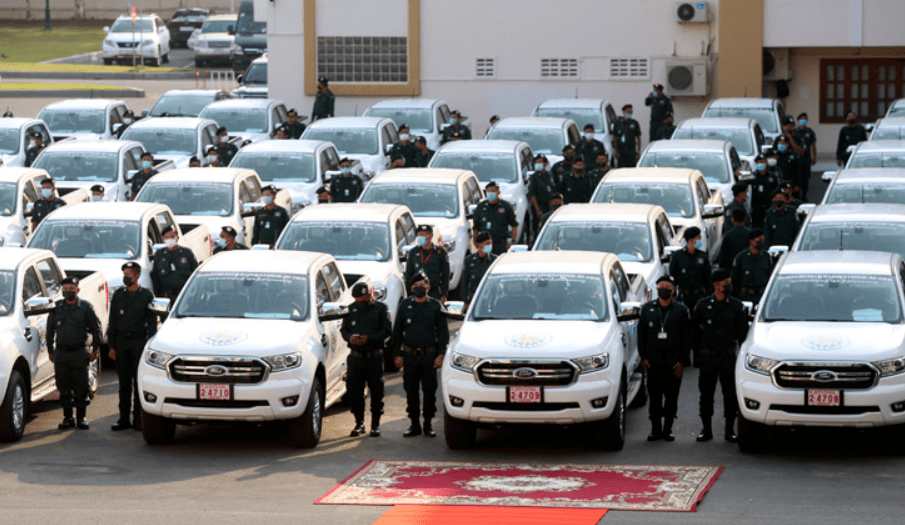 柬埔寨副首相苏庆宣布准备辞退有大肚腩的警察