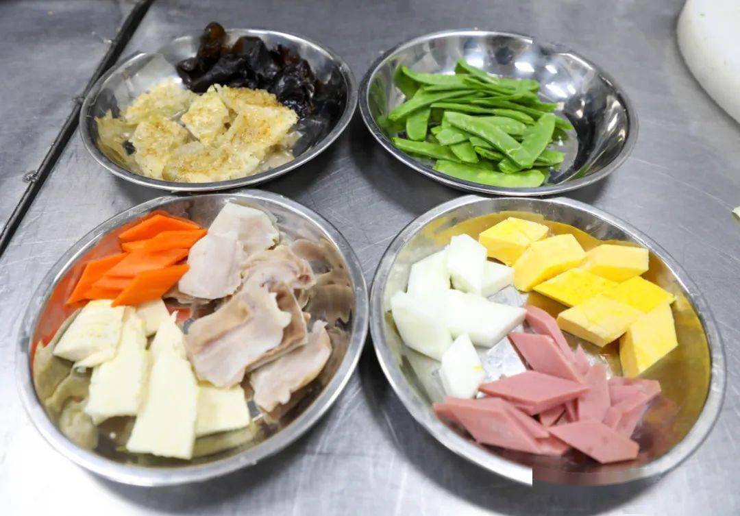 炒三鲜只有三鲜?