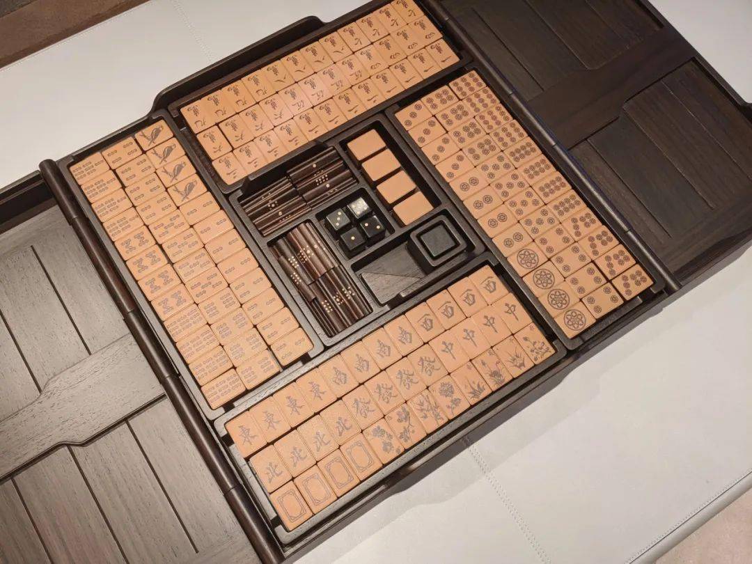 ��Щ�ݳ�Ʒ���齫����װ......