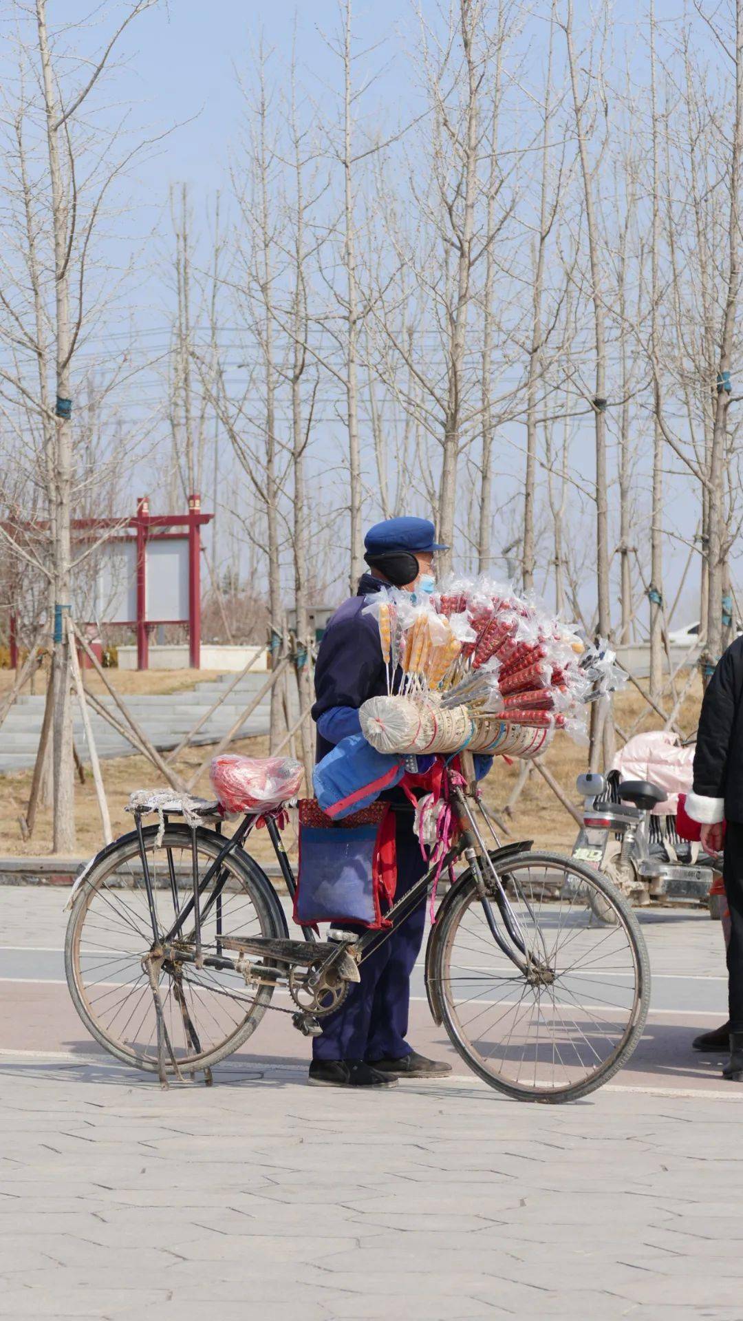 冰糖葫芦,我们永恒的记忆.童趣!春节欢乐多年味儿不打折还在等什么?
