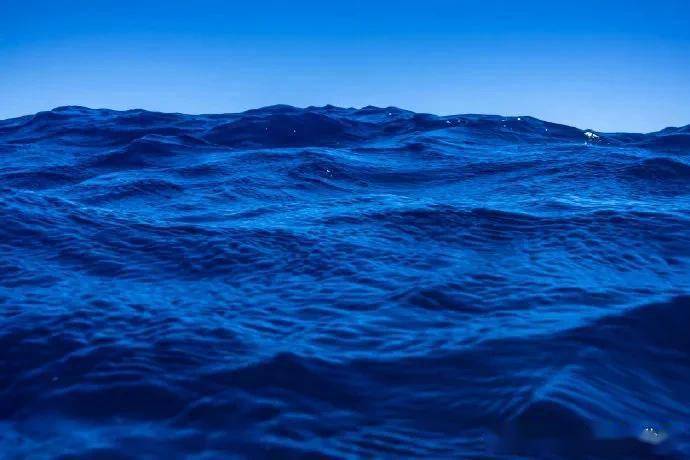 摄影作品欣赏·深蓝色的大海