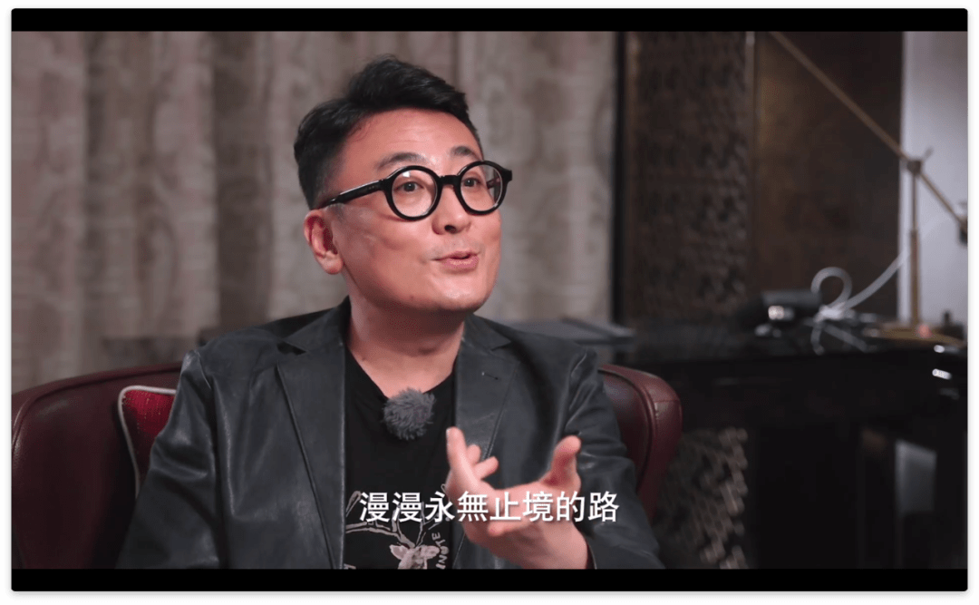 窦文涛咱们三个聊得投机咱们就永远三人行