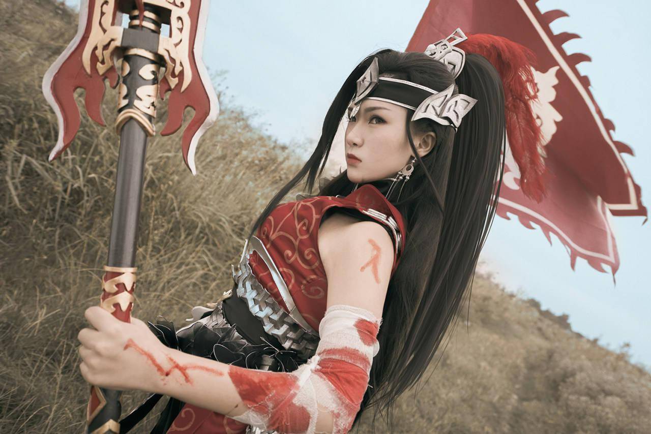 剑网三·天策 · 破虏军娘cosplay ——"不负铠甲,不恋红妆"