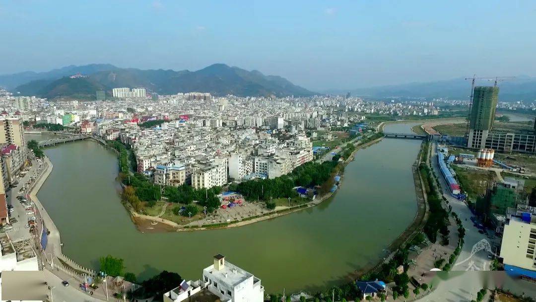 岑城镇:凝心聚力谋发展 合力攻坚创辉煌_产业