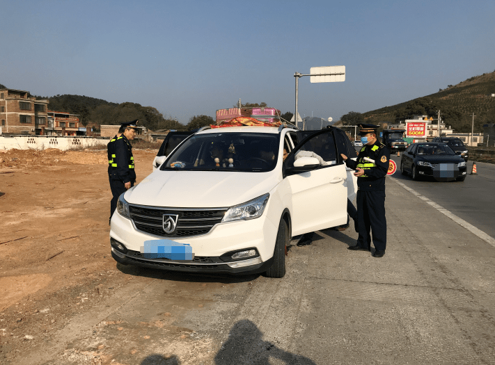 本次整治行动以交通枢纽,客运站场,窗口地区为主战场,以巡游出租车,网