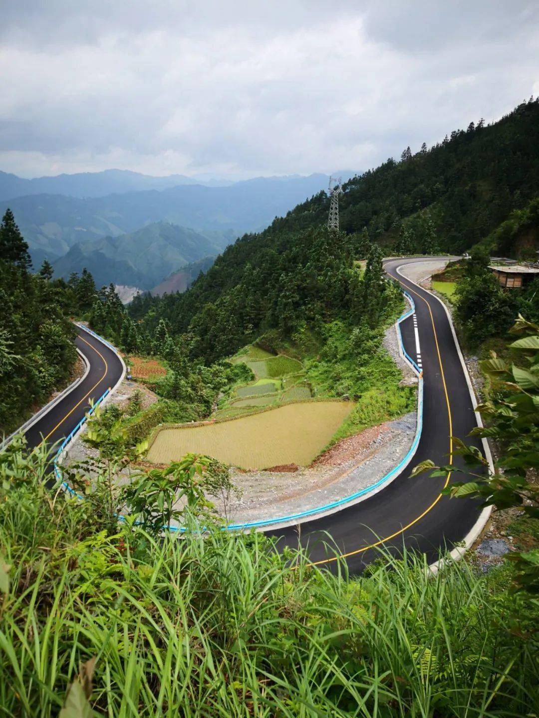 他乡亦故乡 | 开创公路交通扶贫的"贵州模式"_建设