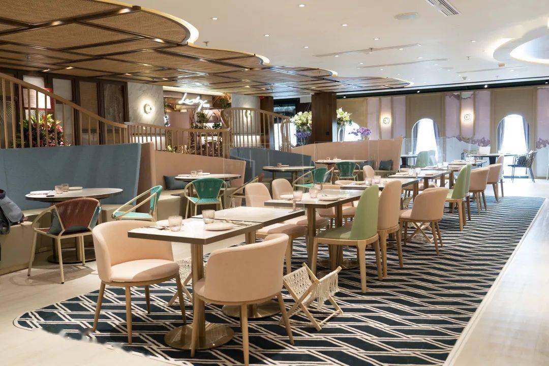 ladynara来自泰国曼谷的梦幻粉红餐厅