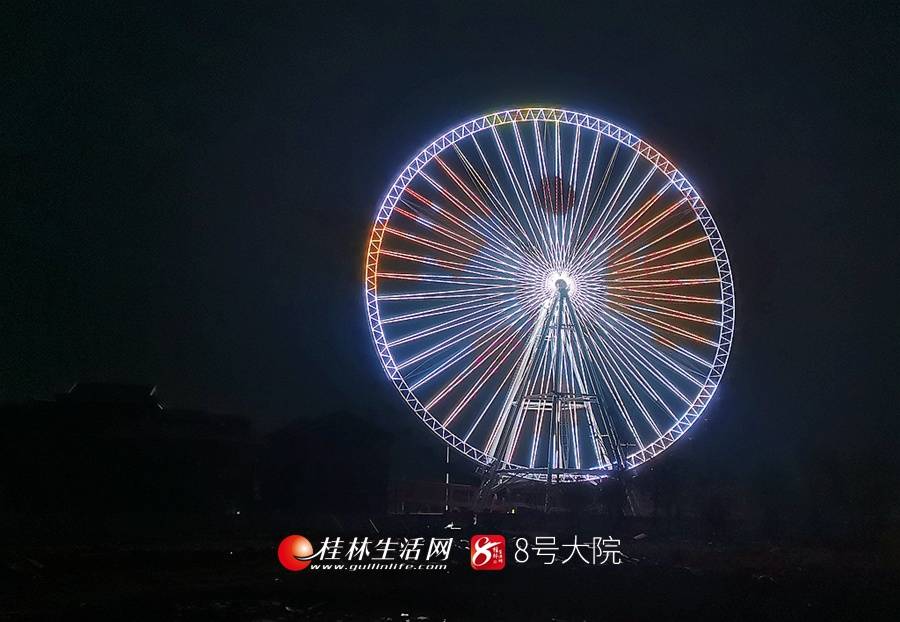 桂林融创国际旅游度假区摩天轮惊艳亮相 预计在5月试业
