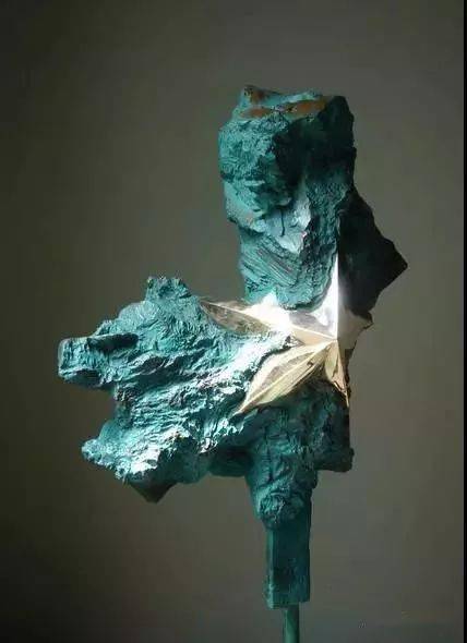 艺术家许正龙中国雕塑造像源于自然又高于自然