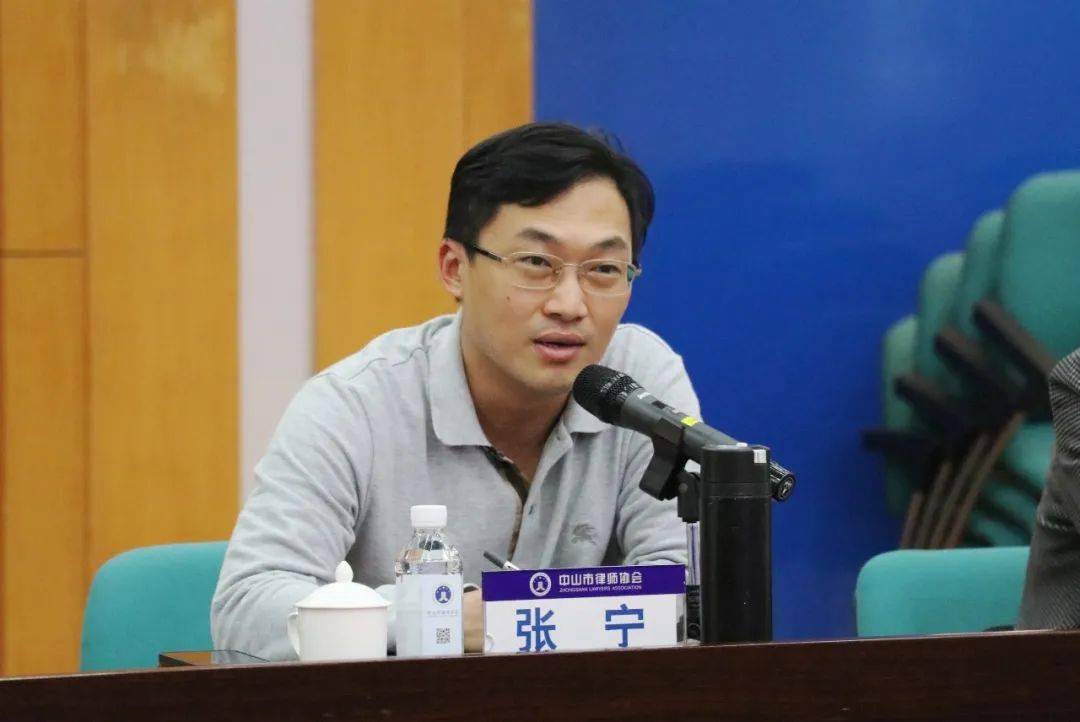 赵小冰局长与市律协历届会长理事监事共话行业发展