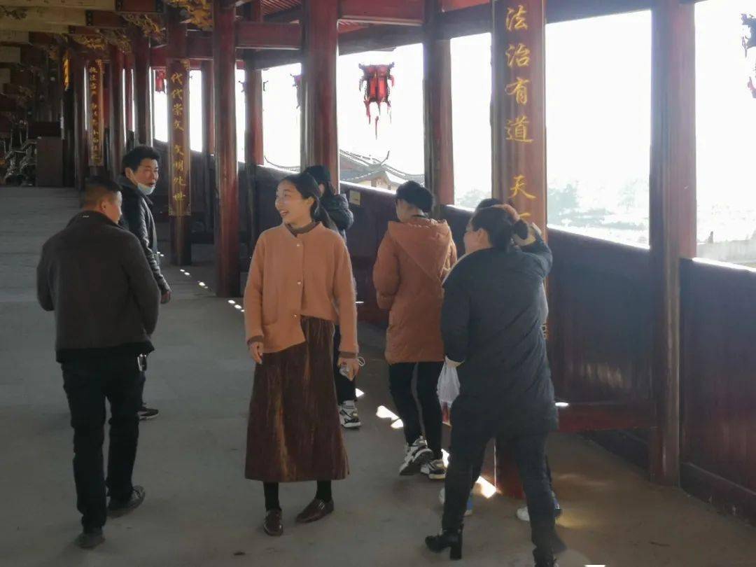 仕阳龟湖人口_人口普查图片(2)