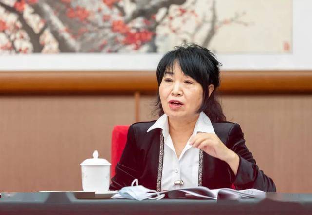 常委一组张翠珍委员建议,应加大对提案办理情况的追踪力度,对委员们