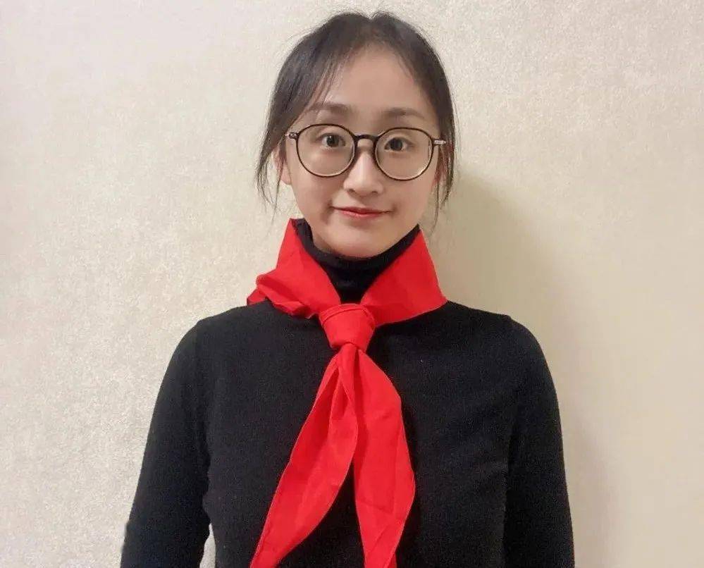 辅导员之声让红领巾更加鲜艳学习意见话担当