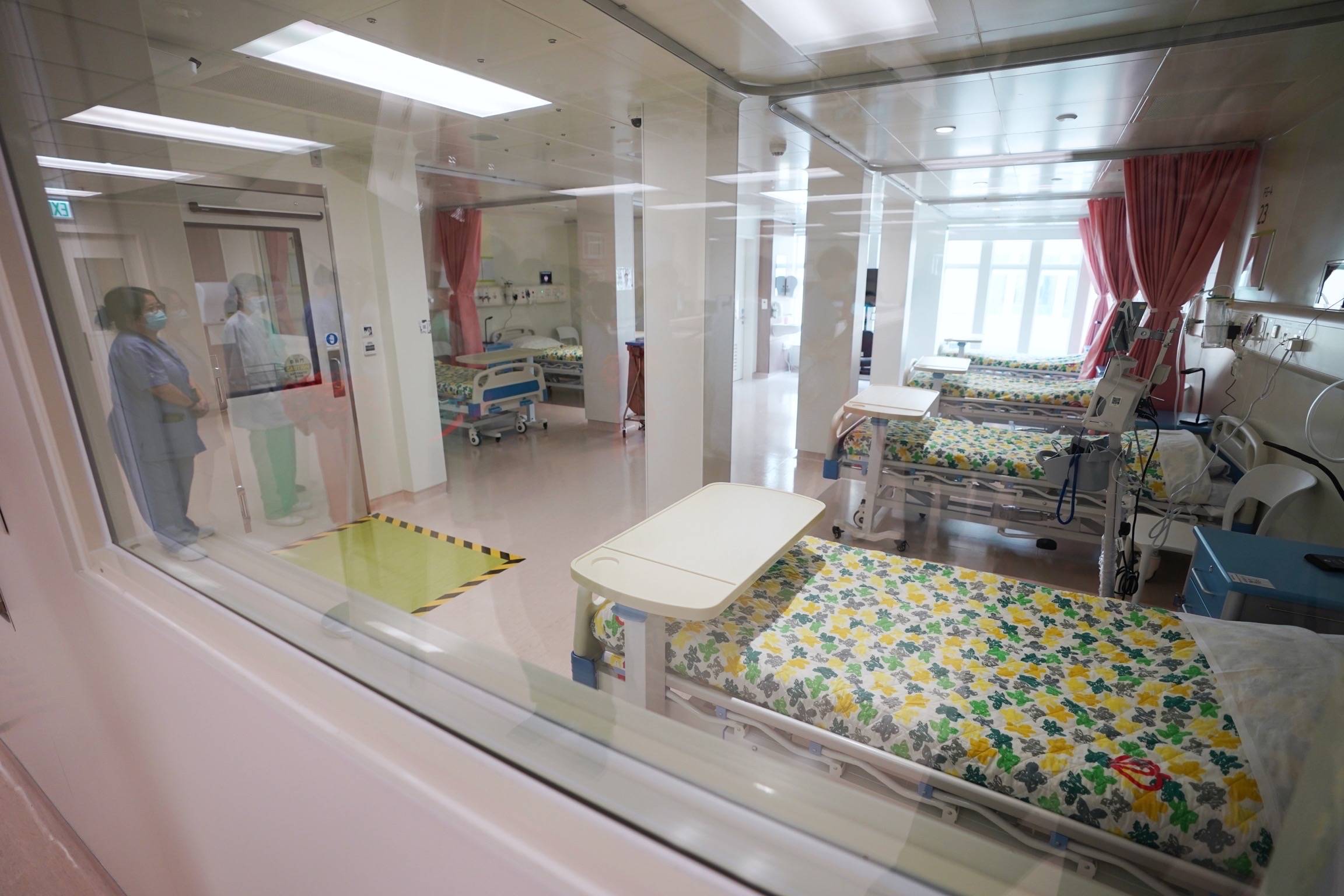 这是2月25日拍摄的北大屿山医院香港感染控制中心病房.