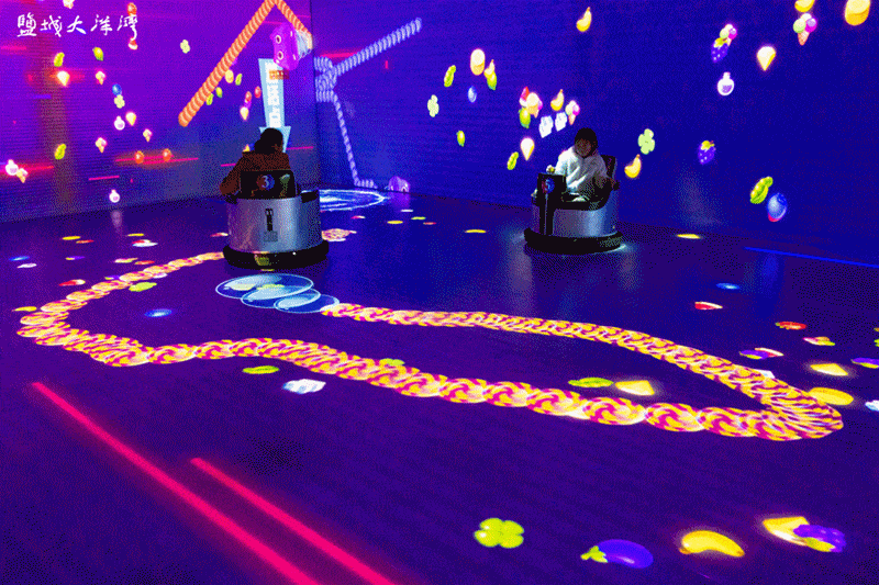 真的很安心 小朋友超级喜欢的贪吃蛇王来咯 这款互动游戏是贪吃蛇和