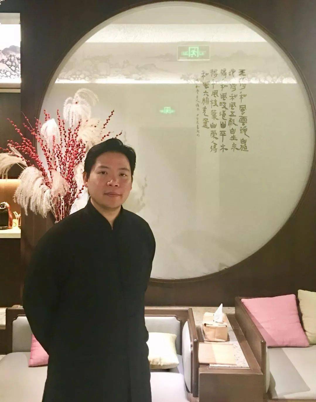 钟鹰扬不要根据以往的经验和固化的思维看待人