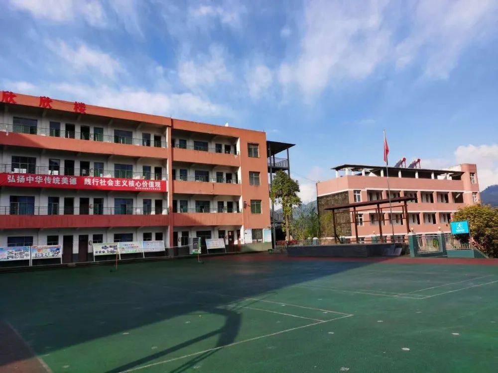 十里春风不如你通川校园欢迎您