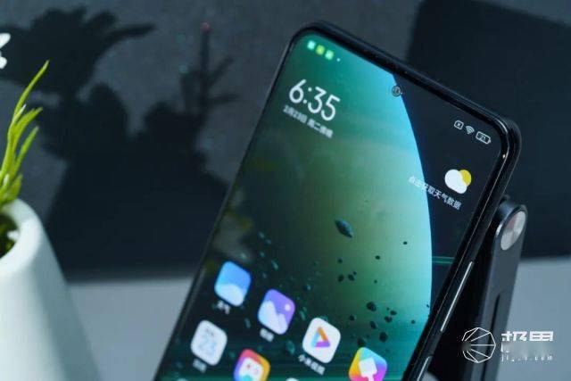 旗舰|Redmi K40系列体验：顶配硬件水桶机，定价实在是太狠了