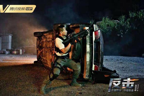 2021春节档上演诸神之战,死守线上的动作片"独苗"《反击》全网热度霸