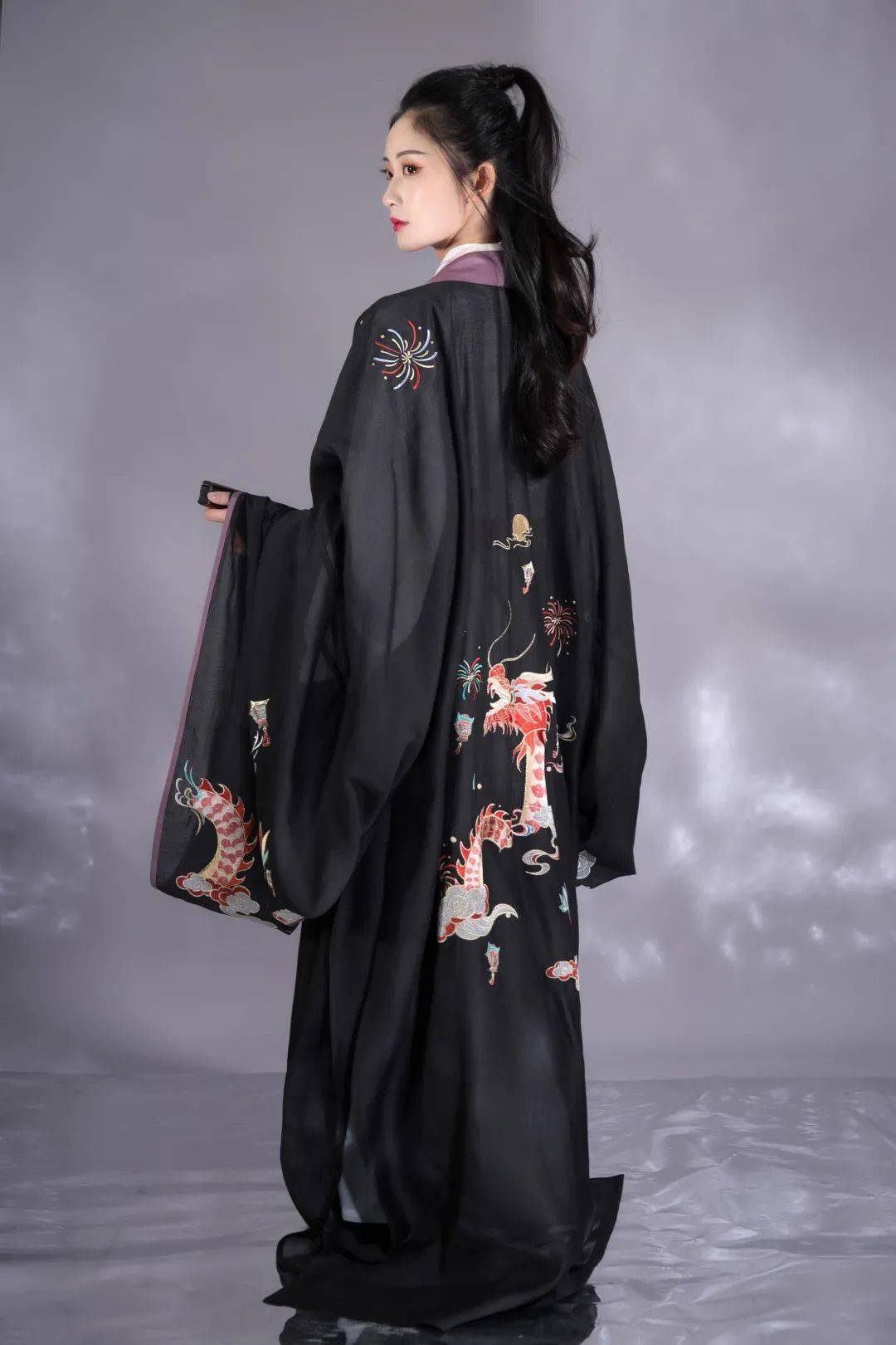 汉服主题生日会突上热搜背后的真相竟然是