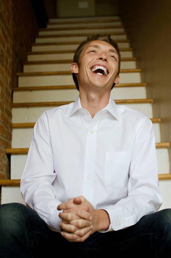 断舍离:扔掉90%家中物,他竟成了人生大赢家_约书亚·贝克尔