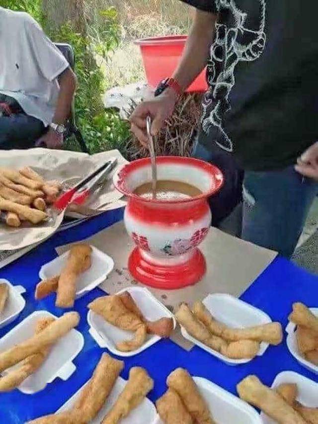 50年前流行的痰盂在国外火了中国年轻人笑了看看我们家的