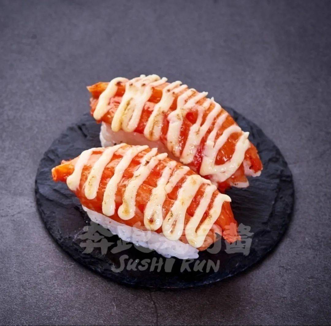 = 蟹子军舰 == 火炙三文鱼握 == 火炙鸭胸肉握 == 油扬 == 玉米军舰 =