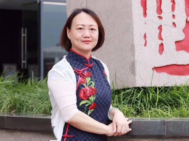 名师优课曾文彦吴怡九下第二单元作文