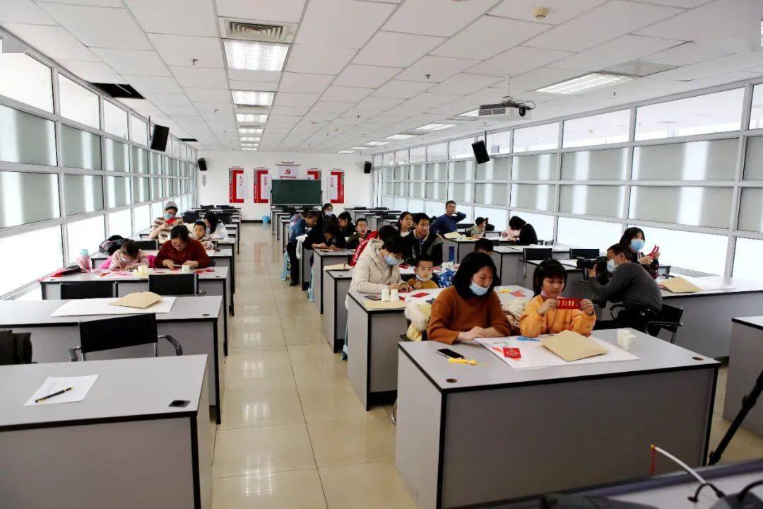 阳泉市图书馆品元宵年俗做精美花灯活动圆满举行