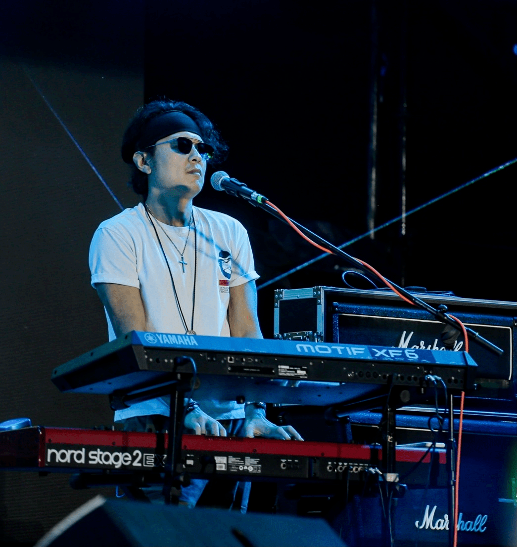 【键盘手】王天恩担任王梵瑞与鼓楼先生乐团键盘手,自2015年开始与