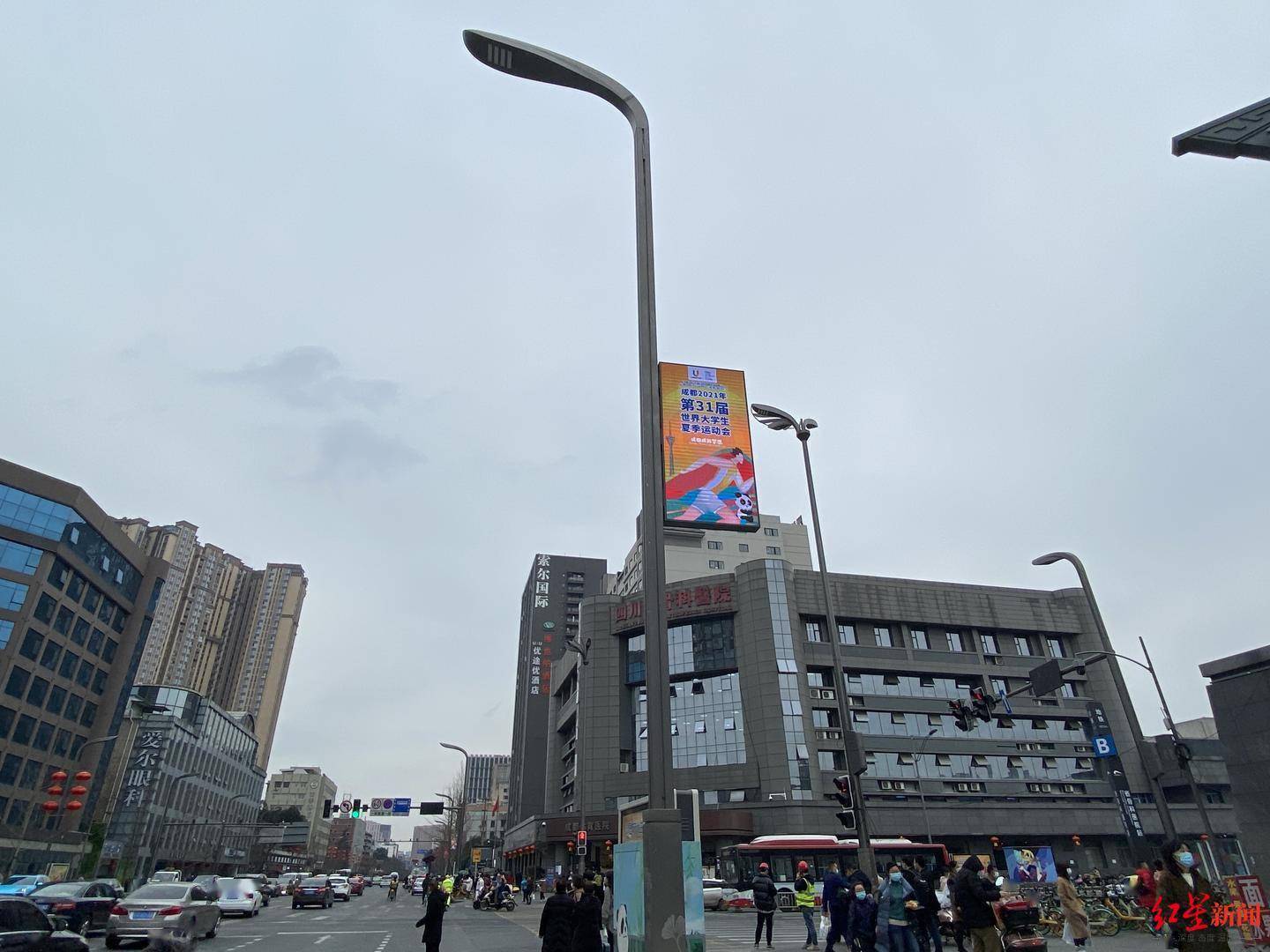 成都|成都一环路“多杆合一”上新！有5G基站，还带LED显示屏