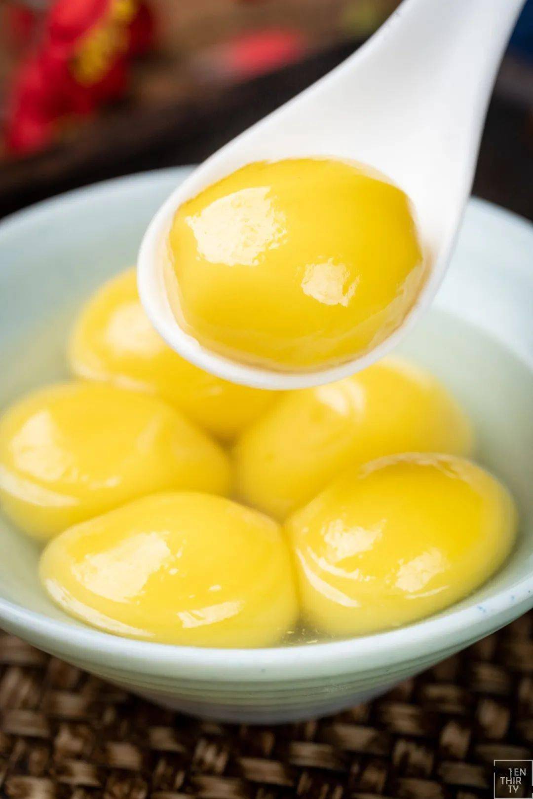 3小时怒吃100颗奇葩网红汤圆帮你把雷都扫了