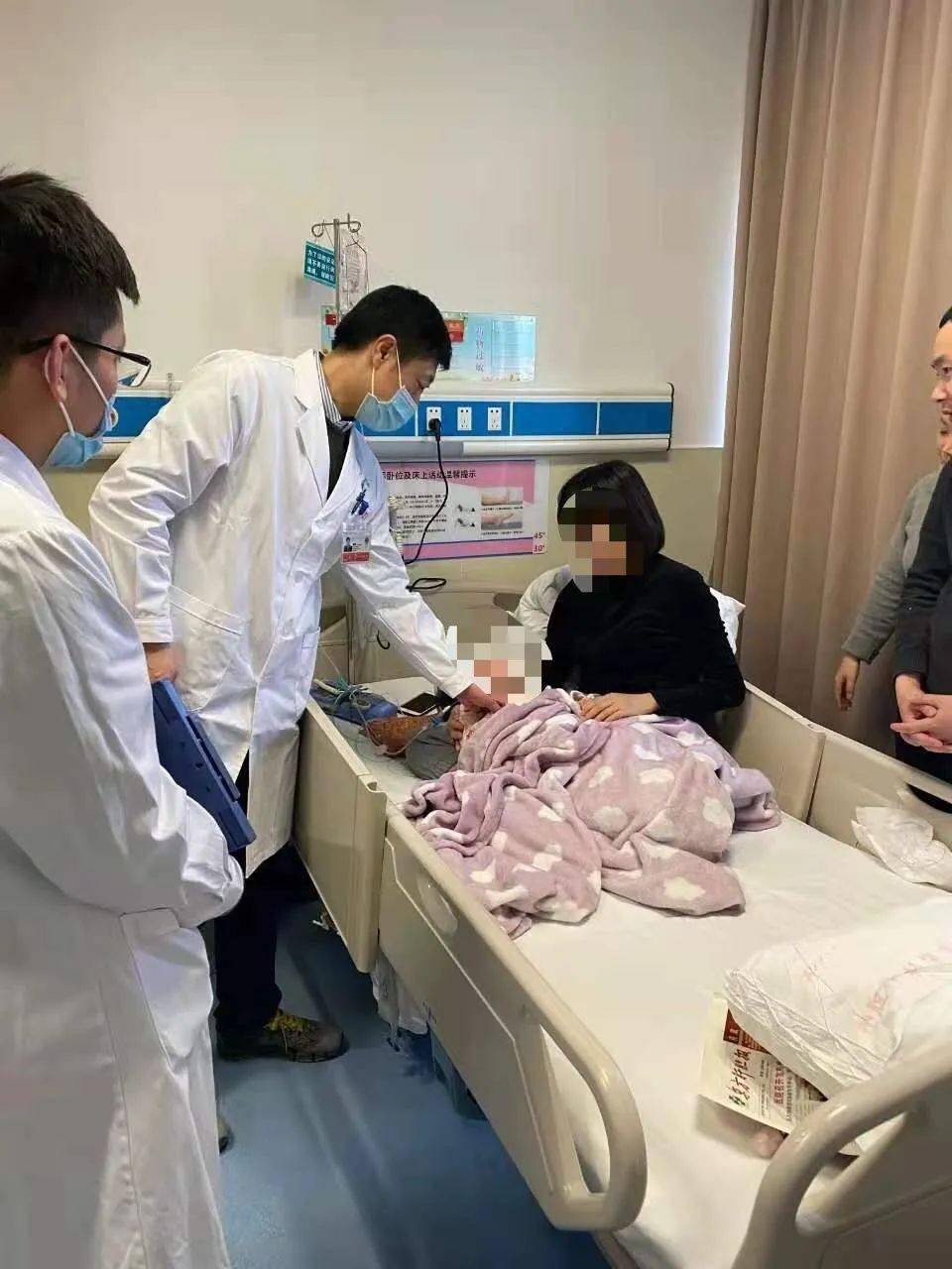 2岁女童患肝母细胞瘤在嘉定救治成功