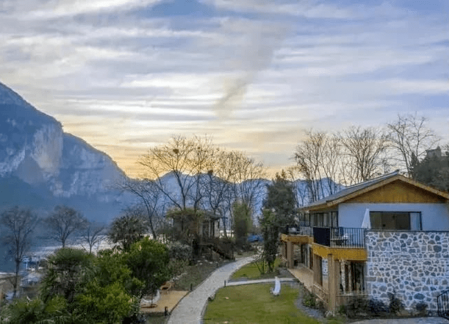 这里逐渐成为网红民宿,几乎来过的人无一不倾心于她.