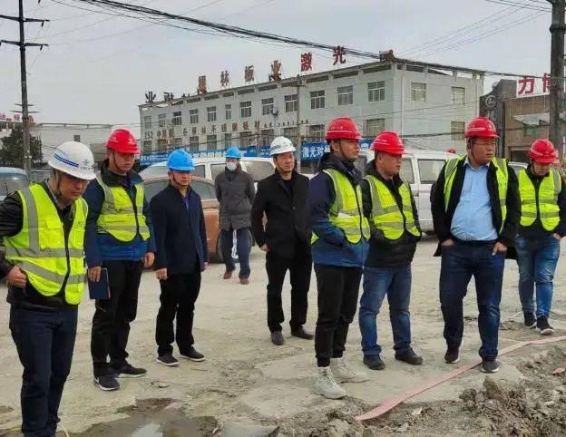 戴南gdp_中国gdp增长图(2)