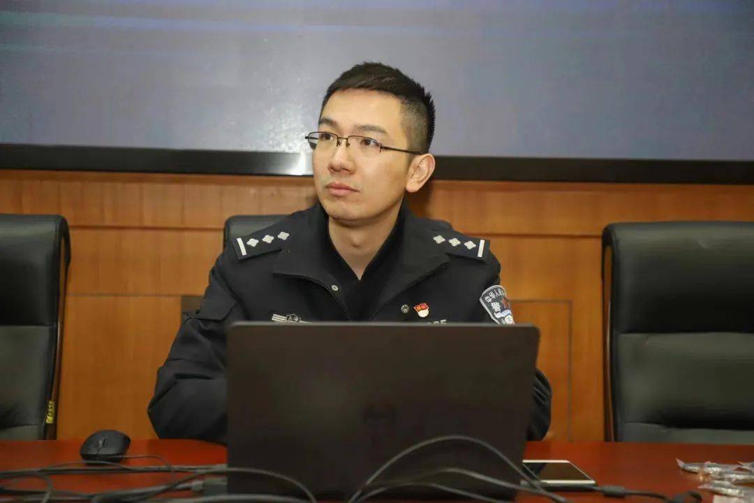 【新时代马天民】这里有位"365"_邓勇