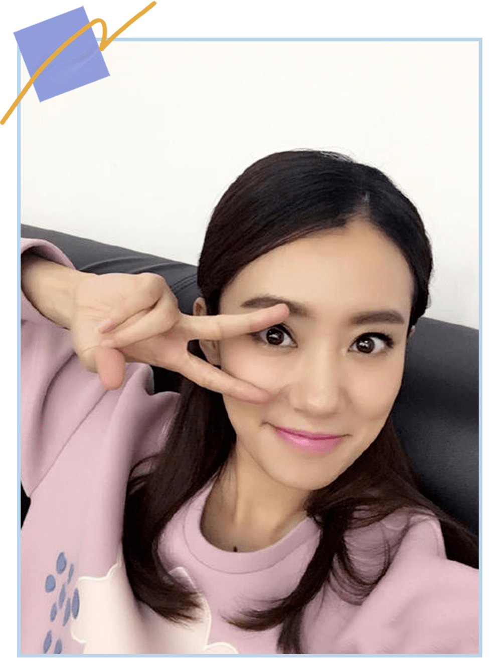 在娱乐圈里一水儿的鹅蛋脸瓜子脸中,张小斐方正的脸型就比较显眼了.