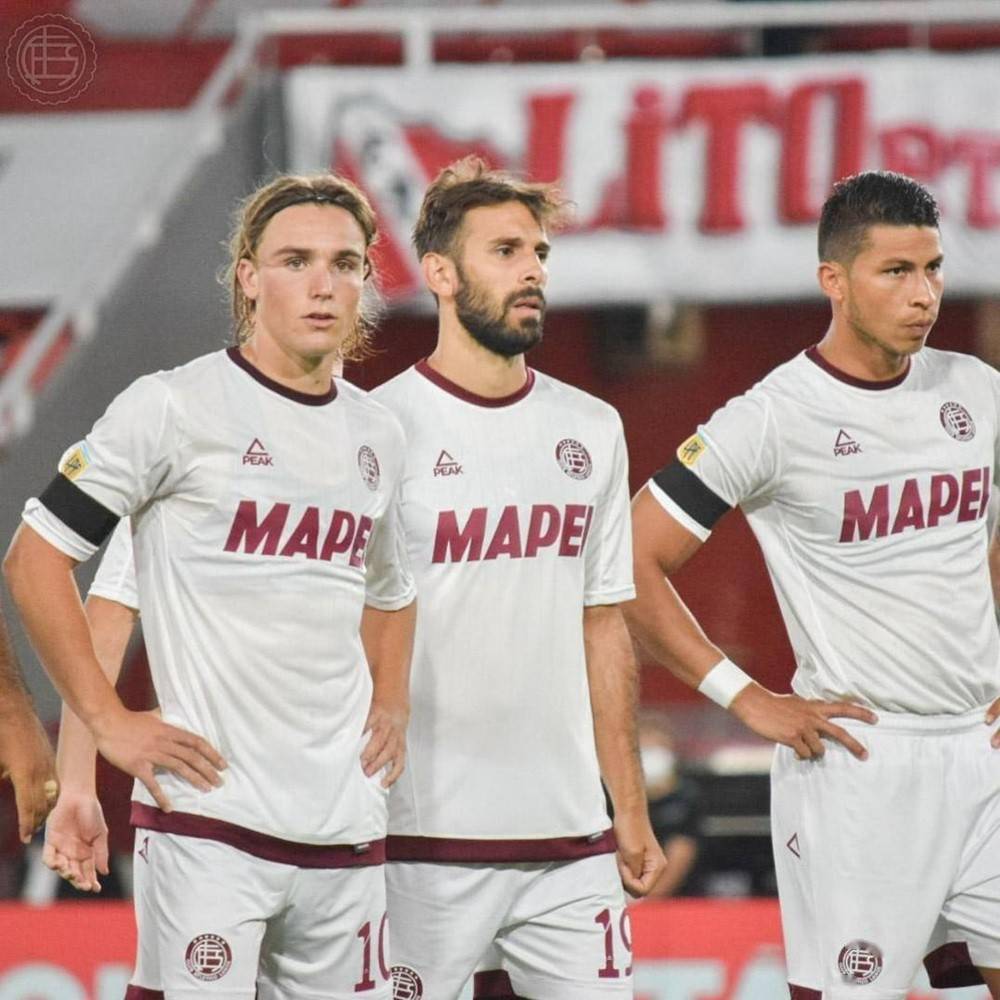 匹克发布拉努斯竞技2021赛季主客场球衣