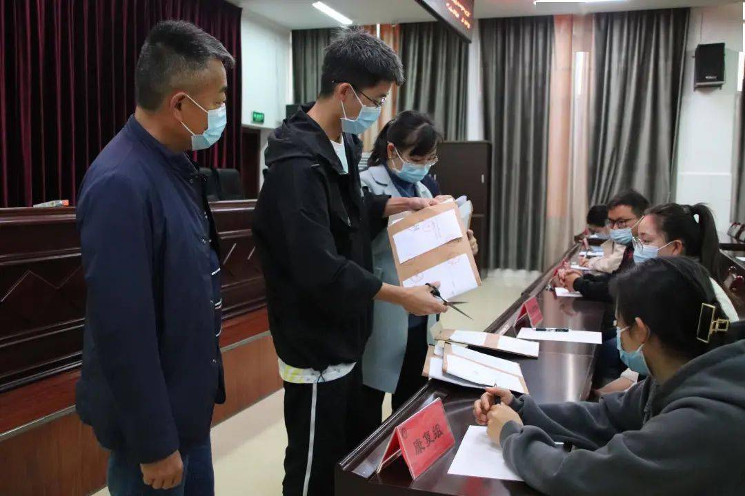中国县人口排名2021年_中国姓氏人口排名