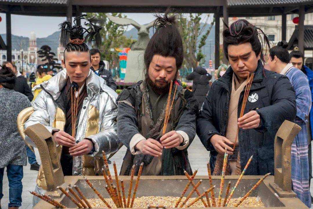 电影《疯狂夺刀》象山影视城开机,导演曾与徐克多次合作