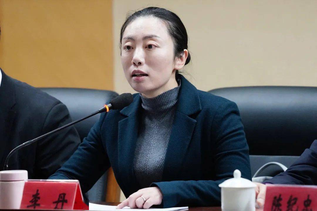 奉城镇召开比学赶超争先进位我为奉贤奉献什么学习实践活动动员部署会