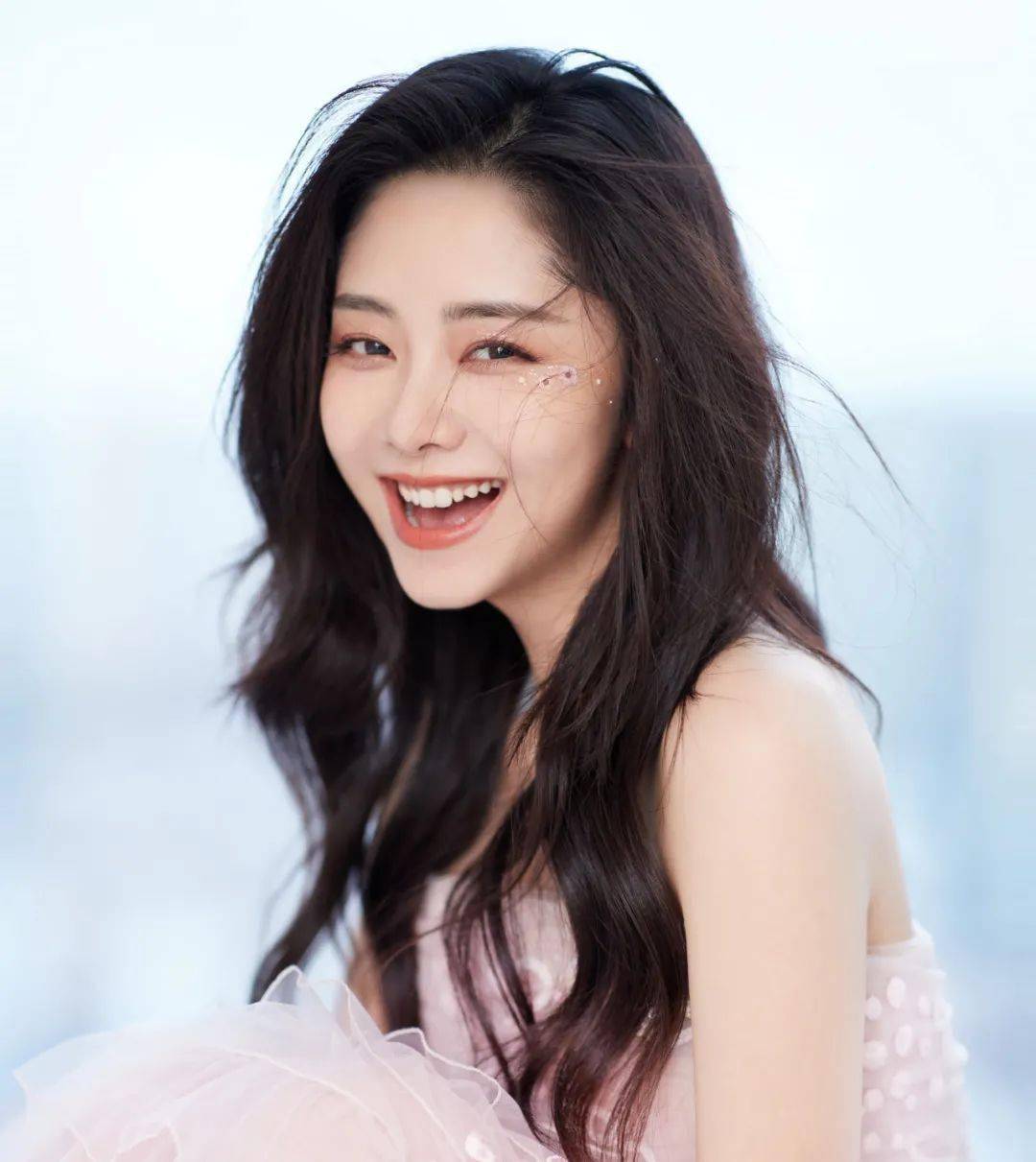 30 岁演14 岁少女 这次居然没翻车 谭松韵