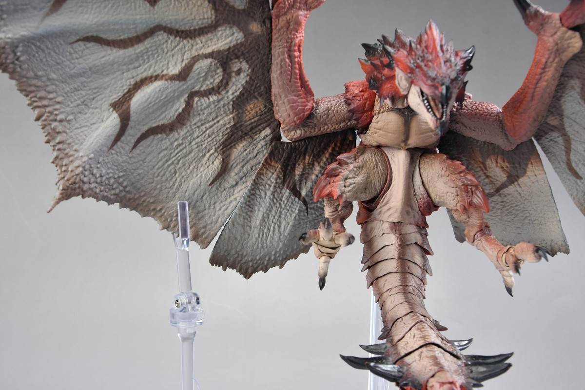 78官测万代shm雄火龙