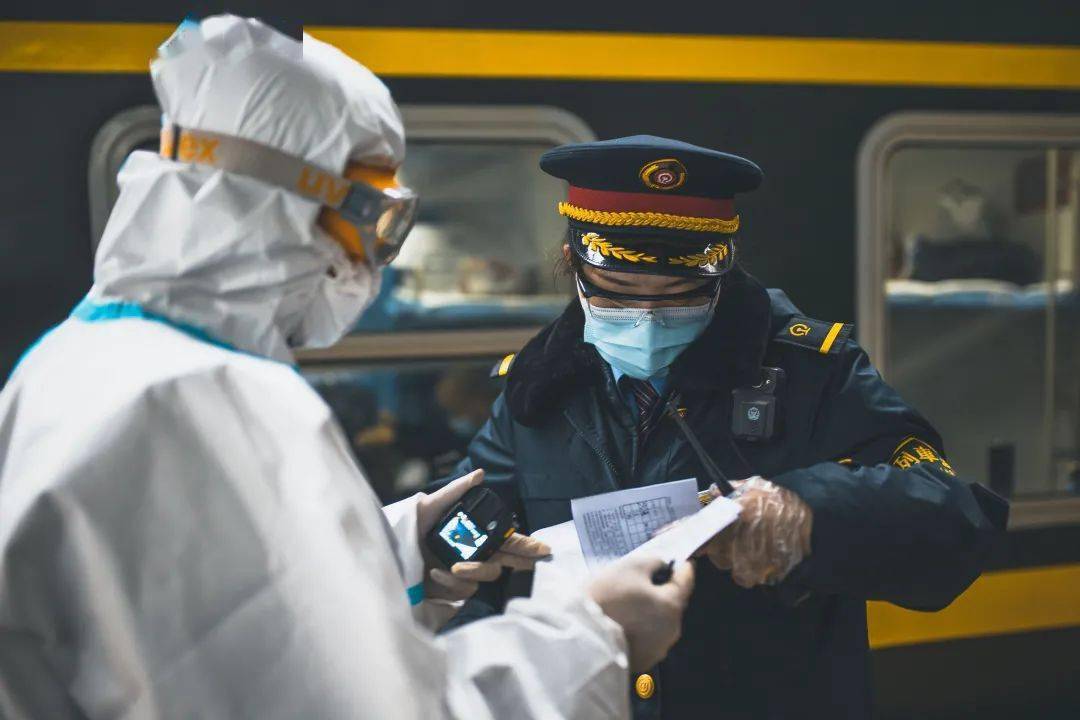 爱在旅途乌鲁木齐站艾力的绿丝带