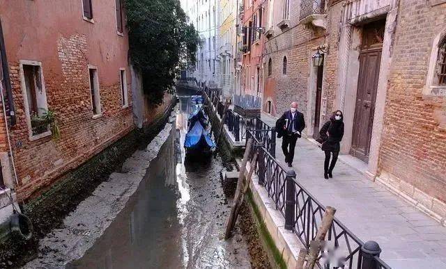 威尼斯，一个正在走向消亡的城市。